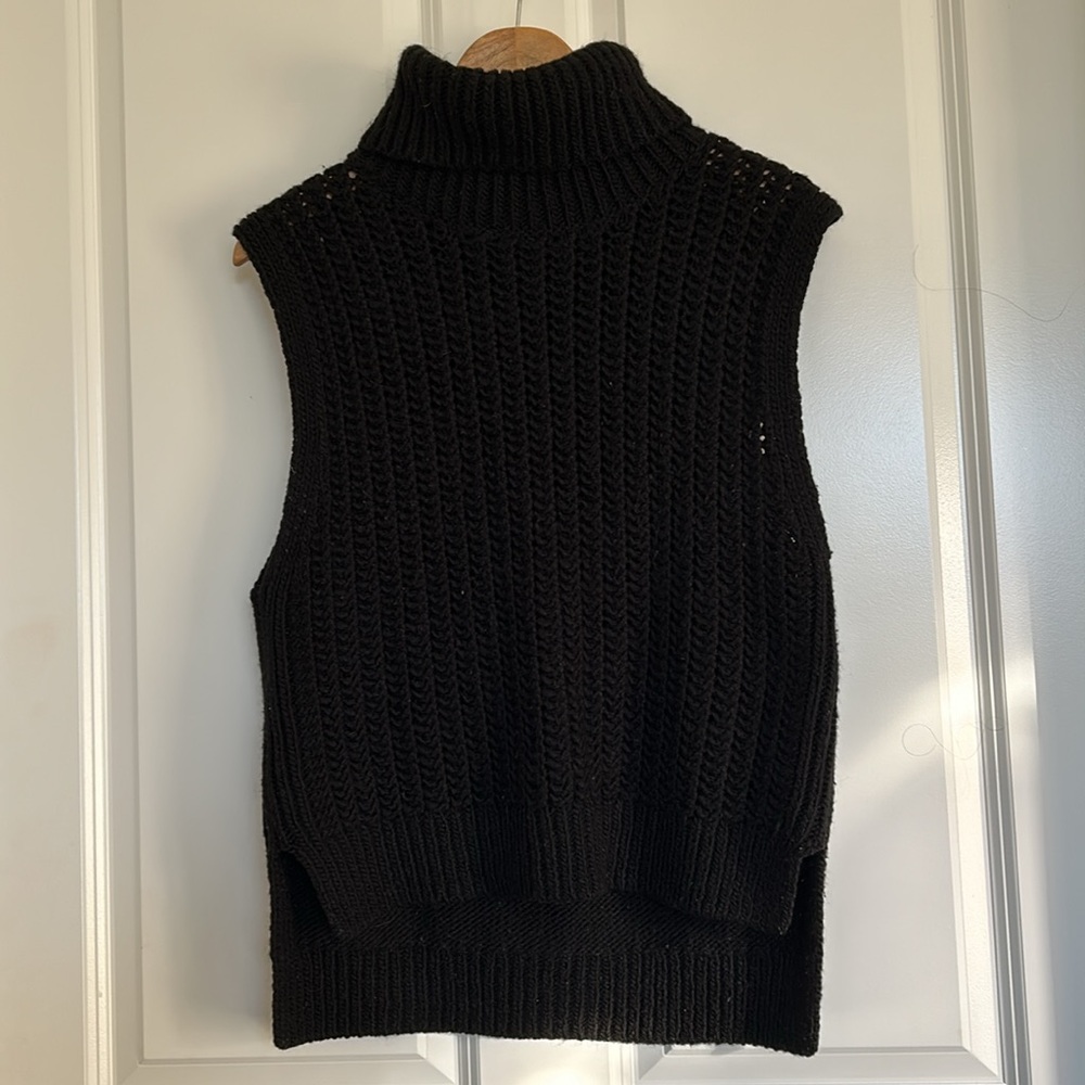 Black embroidered vest by Banana Republic. Size S.
